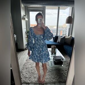 Selfie Leslie Blue Floral Long-Sleeved Dress